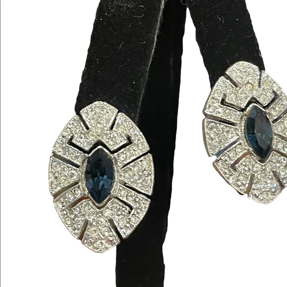 Vintage clear & blue crystal tear drop fancy party earrings - Picture 5 of 8